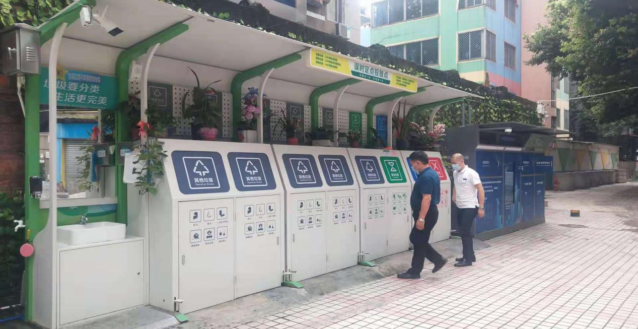 6.3威尼斯人app区城管执法局：战“疫”关头，威尼斯人app区垃圾分类“不打烊”1.png