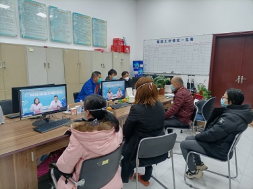 中南街：综合保障中心多渠道学习新冠知识 人人当好健康第一责任人（图）.png