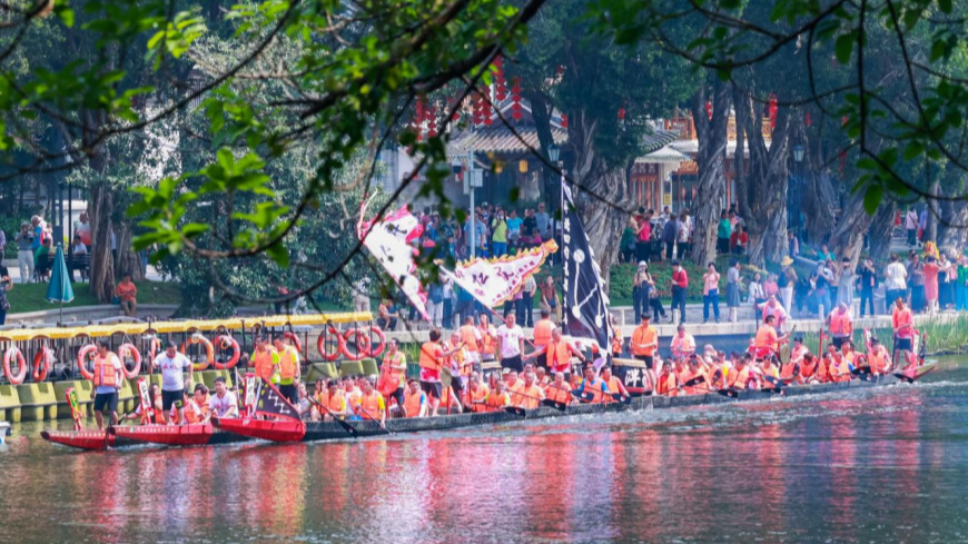 Pantang Village of Guangzhou’s Liwan holds the dragon boat awakening ceremony