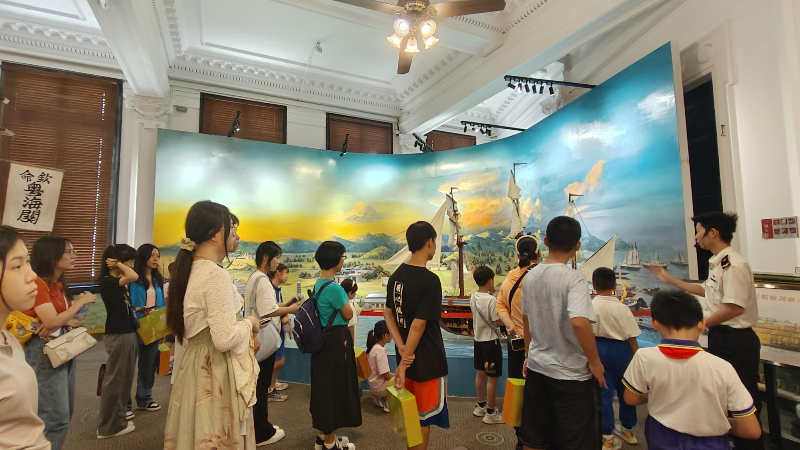 7月17日上午，在花地街道公卫委的指导下，花地街道计划生育协会开展来穗“小候鸟”暑期关爱活动暨粤海关博物馆研学之旅B.png