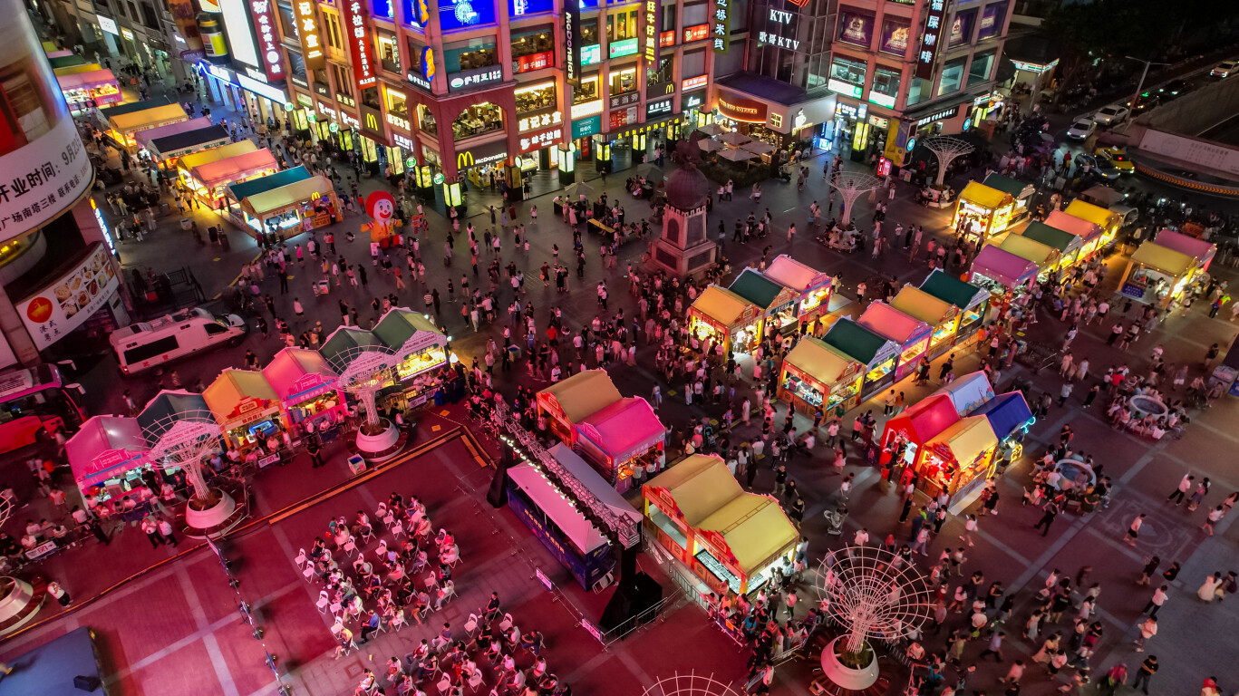 Ten-day carnival of Guangdong, Hong Kong and Macao music and cuisine opens on Shangxiajiu Pedestrian Street
