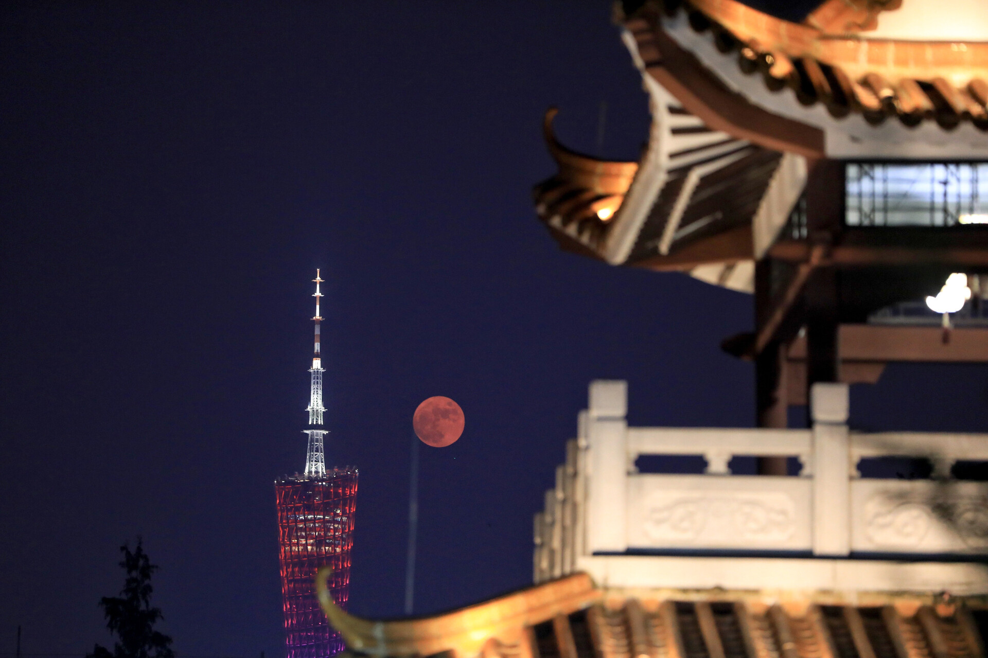 Best time to admire Mid-Autumn full moon in Guangzhou