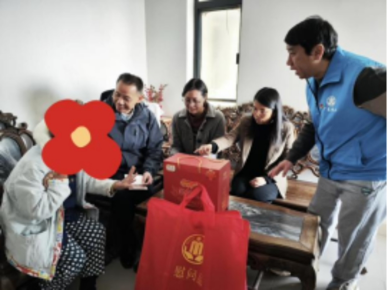 探访慰问 (2).jpg