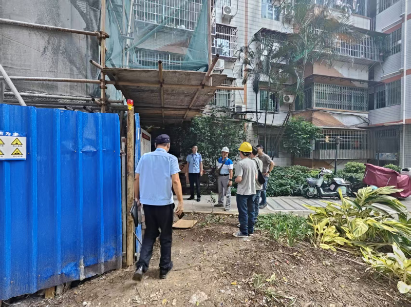 9月18日,花地街道联合区住房建设局,邀请专项下派的安全生产专家,共同开展小型工程领域安全生产专项指导与联合检查工作A.png